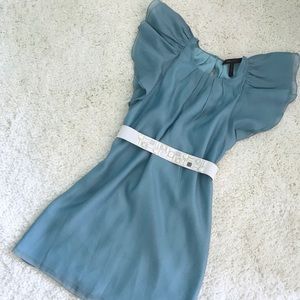 BCBG 🎀 Ruffle Sleeve Dress